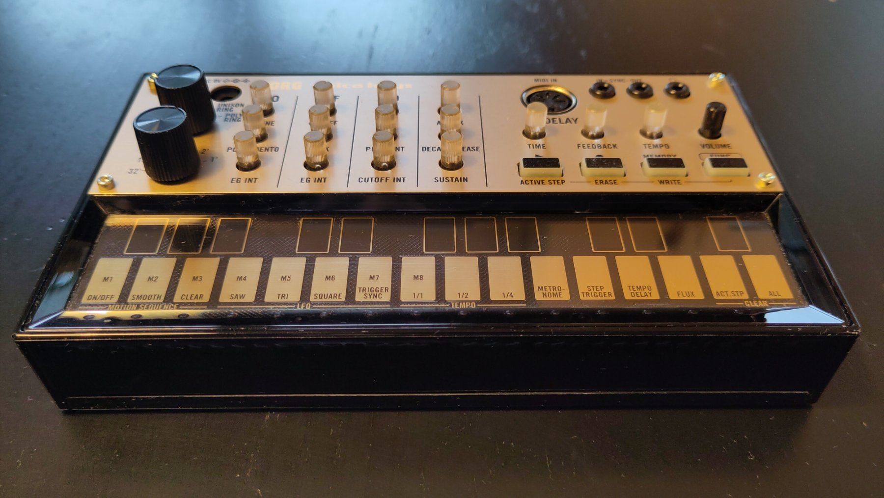 Strumenti musicali: Korg Volca Keys Synthesizer inkl. Deksaver und Netzadapter – Usato da Bern venduto da Yannis042 2