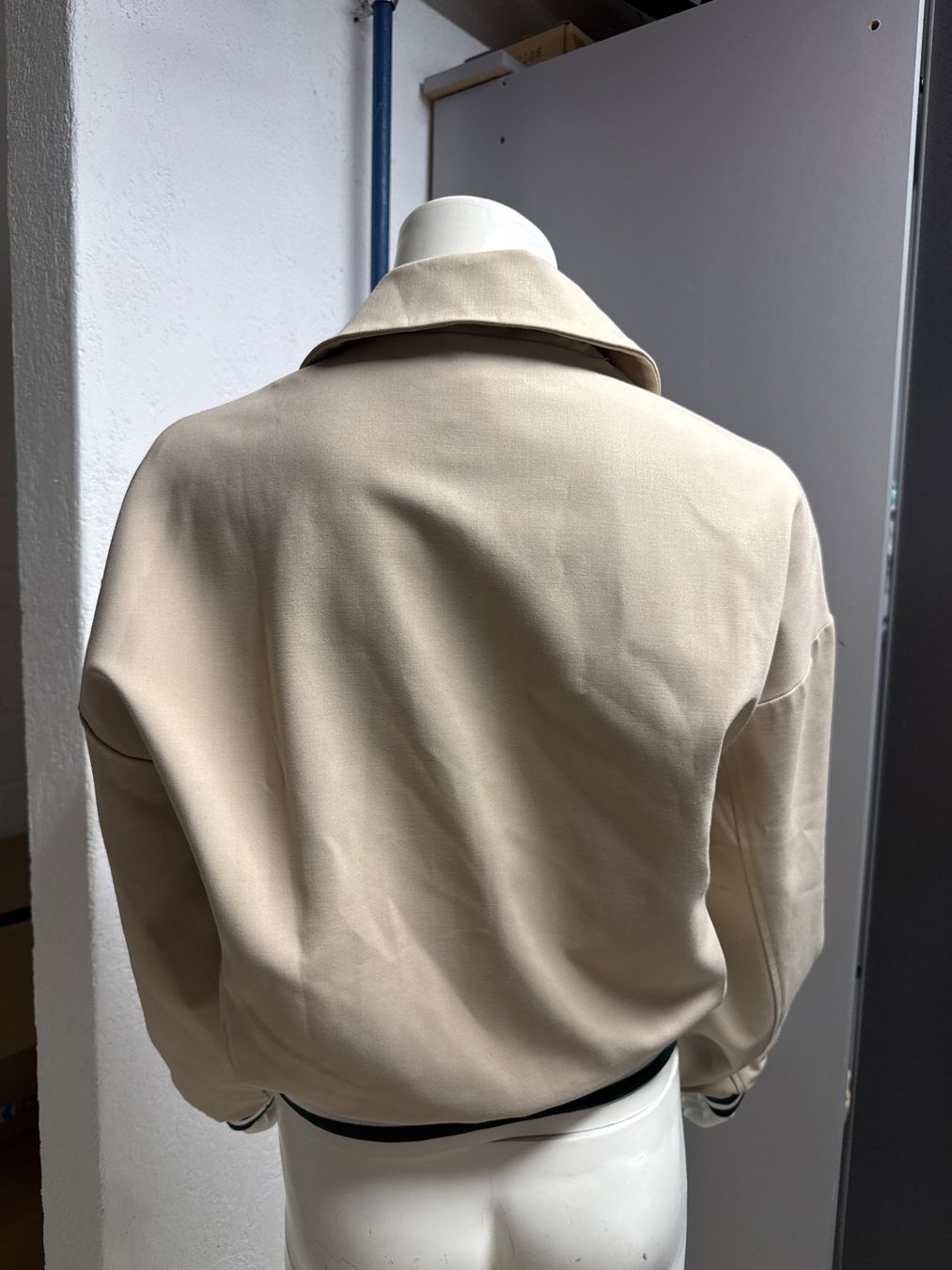 Zara Giacche: Zara Bomber Jacket With Contrast Taping Camel Beige Size S – Nuovo (secondo la descrizione) da Birr venduto da WalkyriaM 1