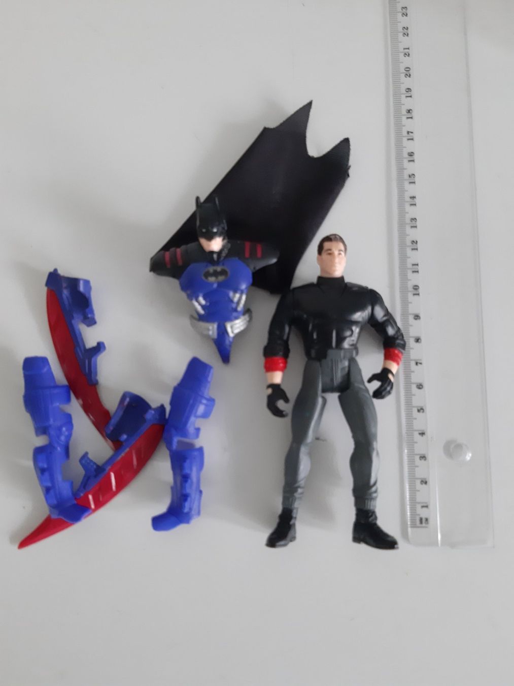 Statuette: Batman Forever Transforming Bruce Wayne Figure 1995 – Usato da Buchs SG venduto da Bray_Law 5