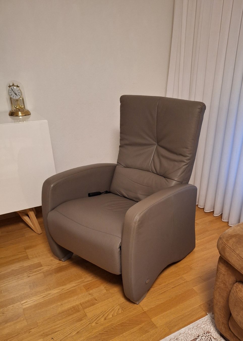 Himolla Sessel: Himolla Elektronischer Relaxsessel Leder Grau – Gebraucht aus Fahrweid von SMILE.5