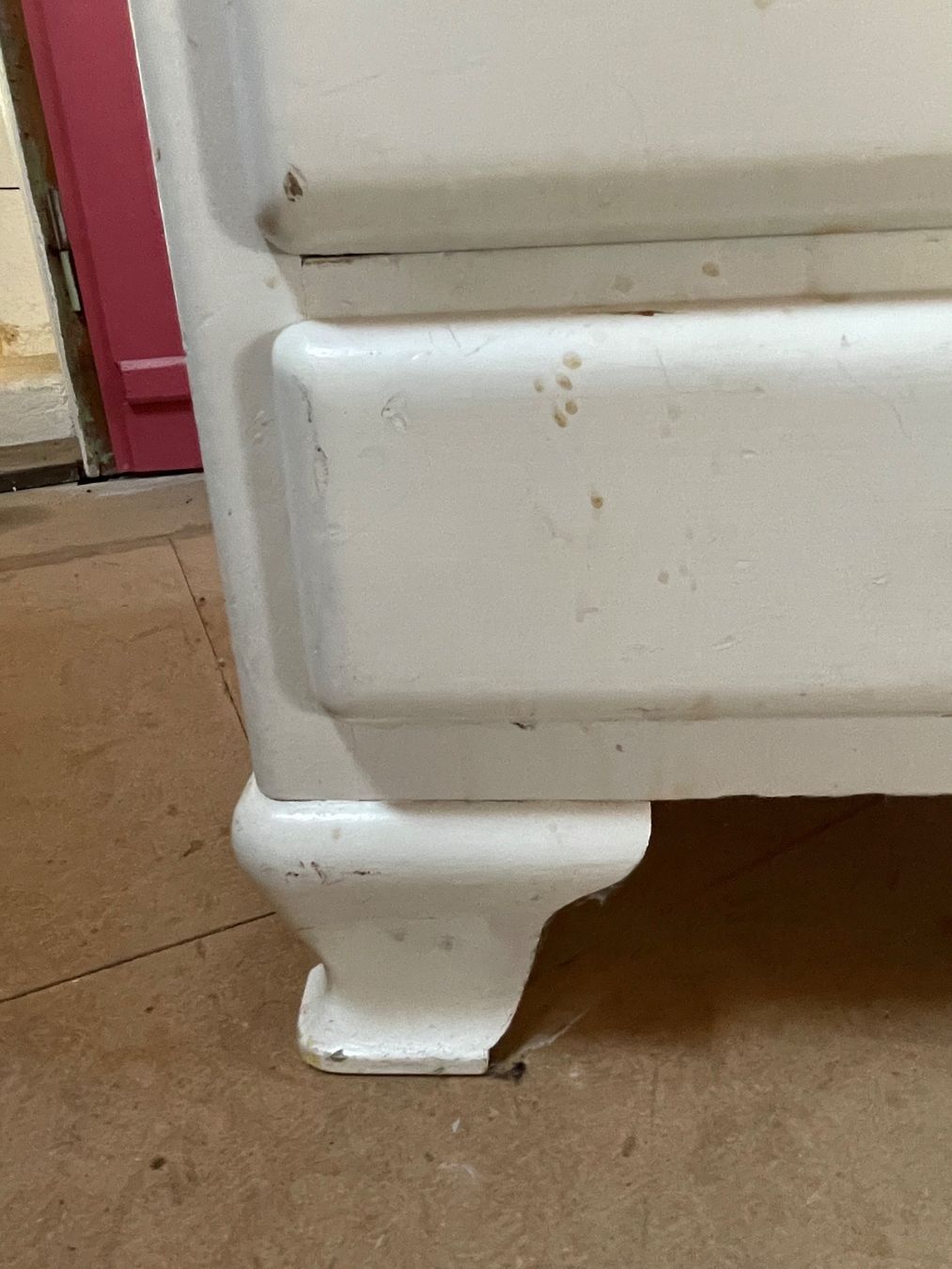 Cassettiere: Commode vintage avec tiroirs et porte – Usato da Granges-Marnand venduto da val_2b5z 3