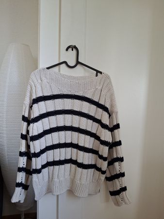 Pull Zara XS à grosses mailles bleu marine et blanc 