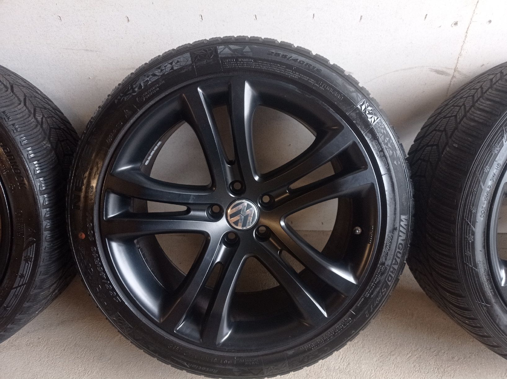 Pneumatici & Ruote complete: 19" Original VW Tiguan "5N" Winterräder – Usato da Hohenrain venduto da cars77 2