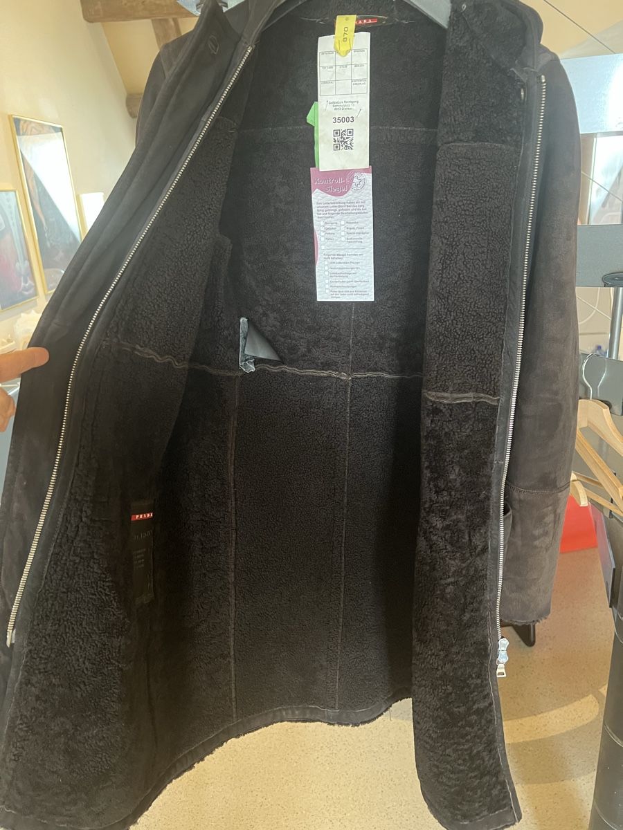 Prada Cappotti: Prada Leder Mantel 38 – Usato da Dietikon venduto da k.mirella 3