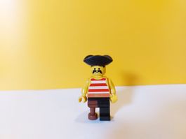 Lego System Pirat Figur mit Holzbein pi038