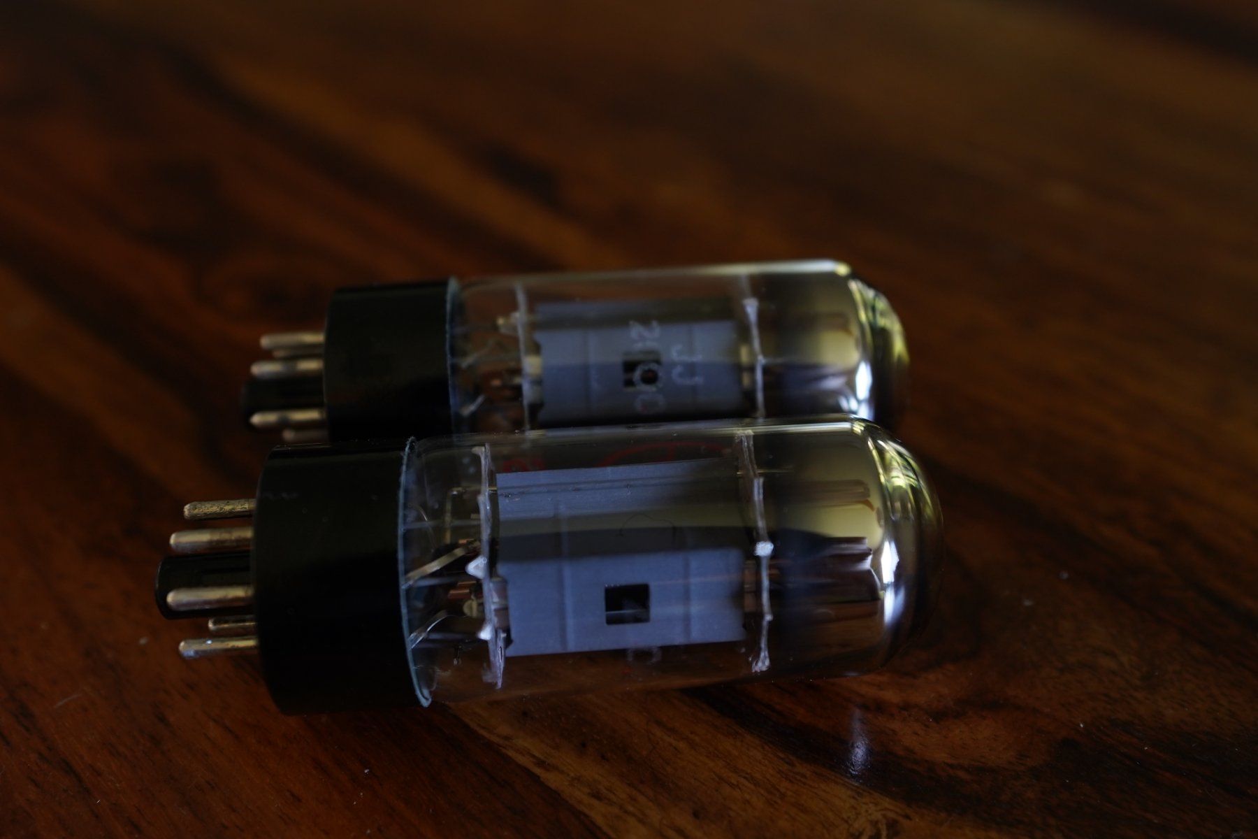 Electro-Harmonix Amplificatori: JJ 6v6 Tubes Matched Pair Electro Harmonix EL84 Pair – Nuovo (secondo la descrizione) da Oberwil BL venduto da dum_772f 1