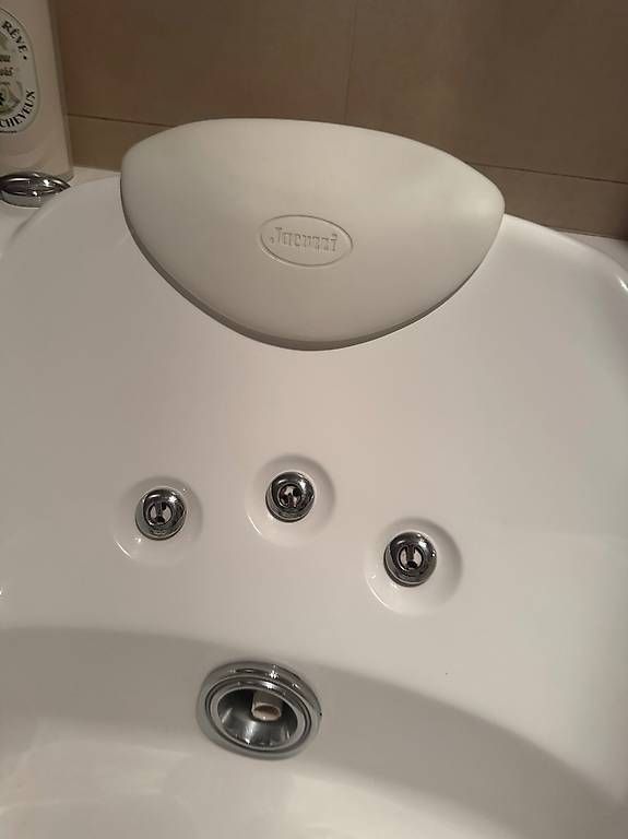 Jacuzzi Whirlpool: Baignoire jacuzzi – Gebraucht aus Genève von guner 1