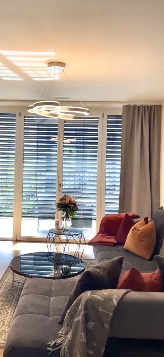 Divani: Ecksofa in Velour-Grau – Usato da Bülach venduto da naz_dc9d 2