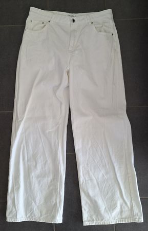 Pull&Bear Jeans weiss weit geschnitten Grösse 44