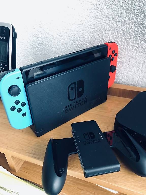 Nintendo Console: Nitendo Switch – Usato da Turgi venduto da tra_8mnq 1
