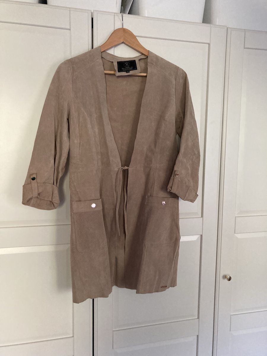 Giacche: Beige Wildlederjacke, Größe 38 – Usato da Zäziwil venduto da kbr_jd95