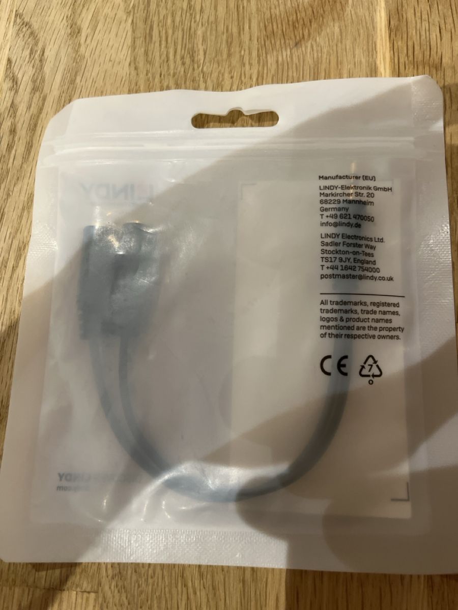 Unità & Adattatore: Audio Splitter 3.5mm to 2x 3.5mm - unopened – Nuovo e nell'imballaggio originale da Basel venduto da Rohan_007 2