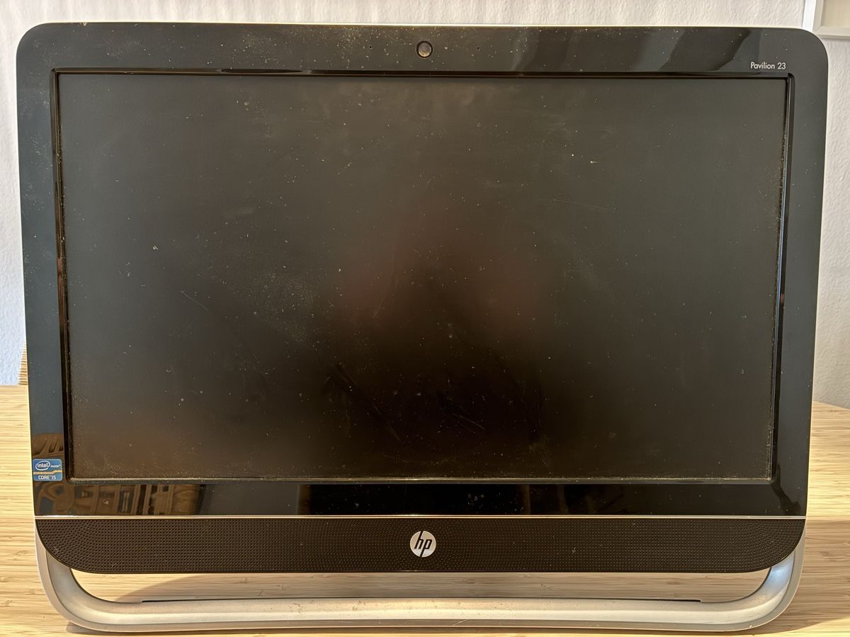 Hewlett Packard PC: HP Pavilion 23 All-in-One PC - Model 23-b210br - Bargain! – Usato da Basel venduto da sta_kr6l 1