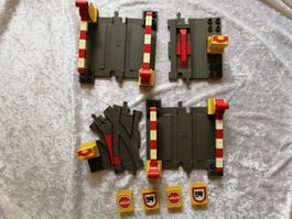 Duplo Lego  2 Weichen und 2 Bahnübergänge