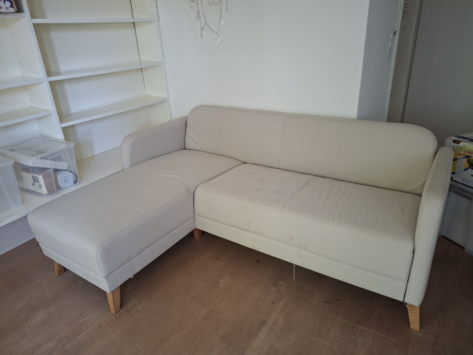 Ikea Divani: kleines IKEA Sofa mit Recamière – Usato da Aathal - Seegräben venduto da anny44
