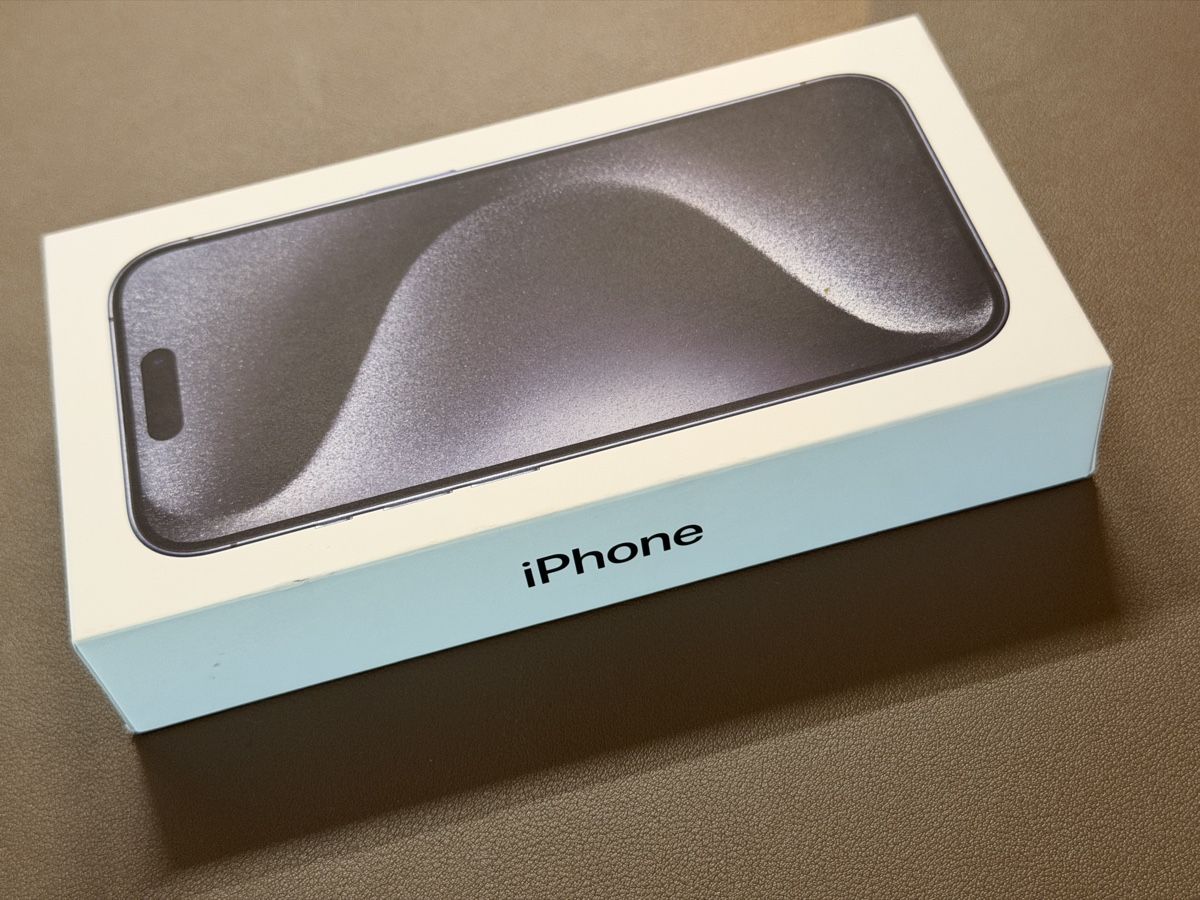 Apple Telefoni cellulari / Smartphones: iPhone 15 Pro, Blue Titanium, 256GB – Usato da Utzigen venduto da patricksolver