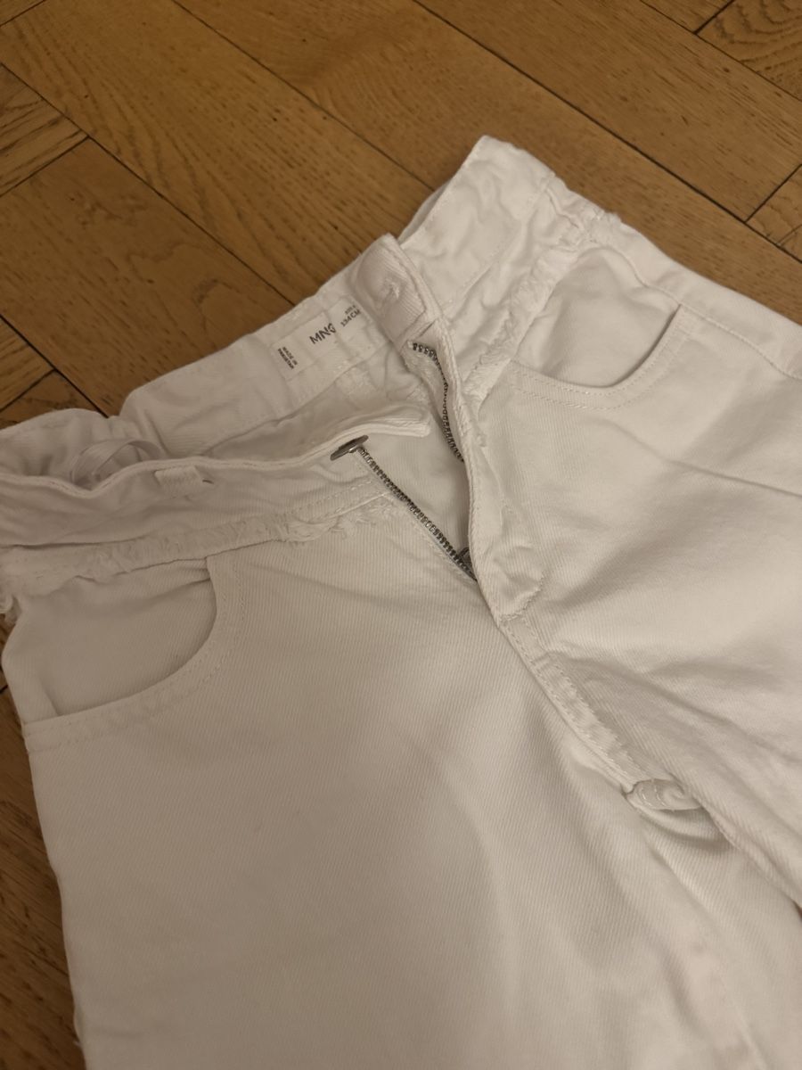 Mango Pantaloni: Mango White Jeans – Usato da Genève venduto da Stephanie.xx 1