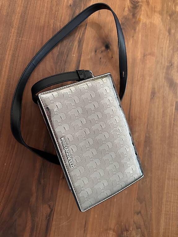 Borse da donna: Karl Lagerfeld Tasche Silber – Usato da Erlenbach ZH venduto da isa_l627