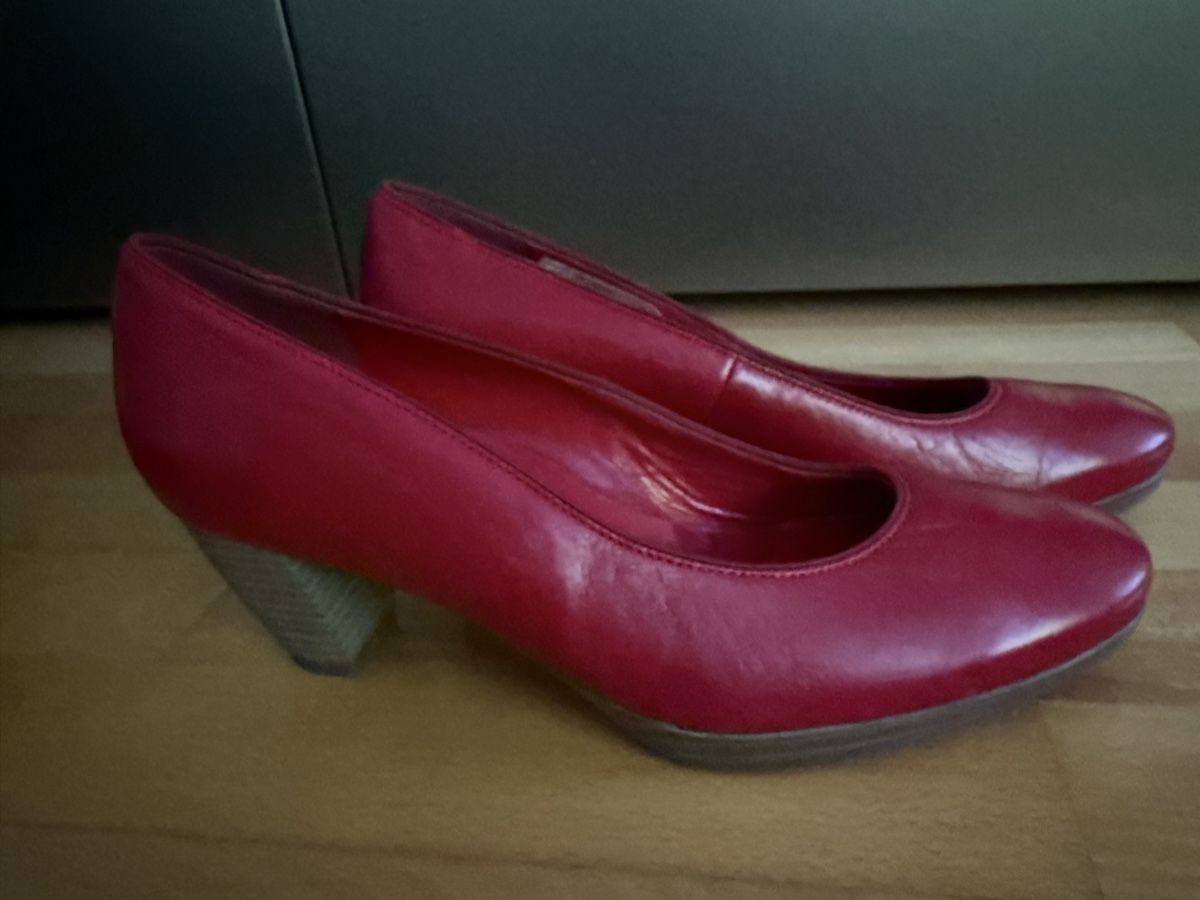 Damenschuhe: Ara Pumps – Neu (gemäss Beschreibung) aus Abtwil SG von Fcbayern1992