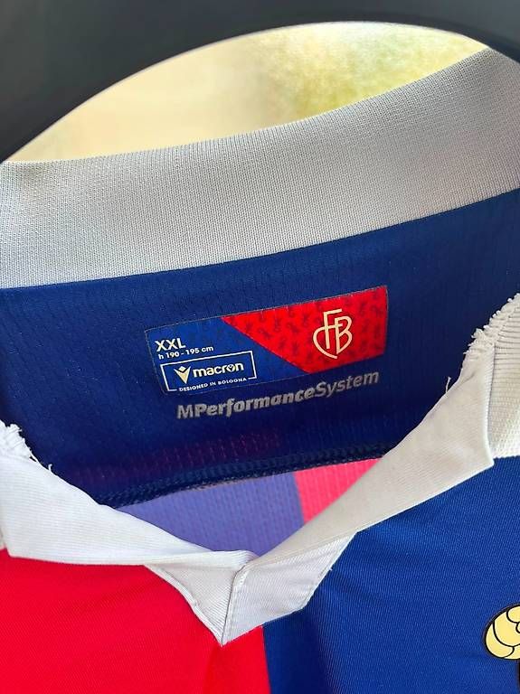 Canottiere & Pantaloni: FC Basel Trikot saison 2023/24 – Usato da Basel venduto da ant_pss2 1