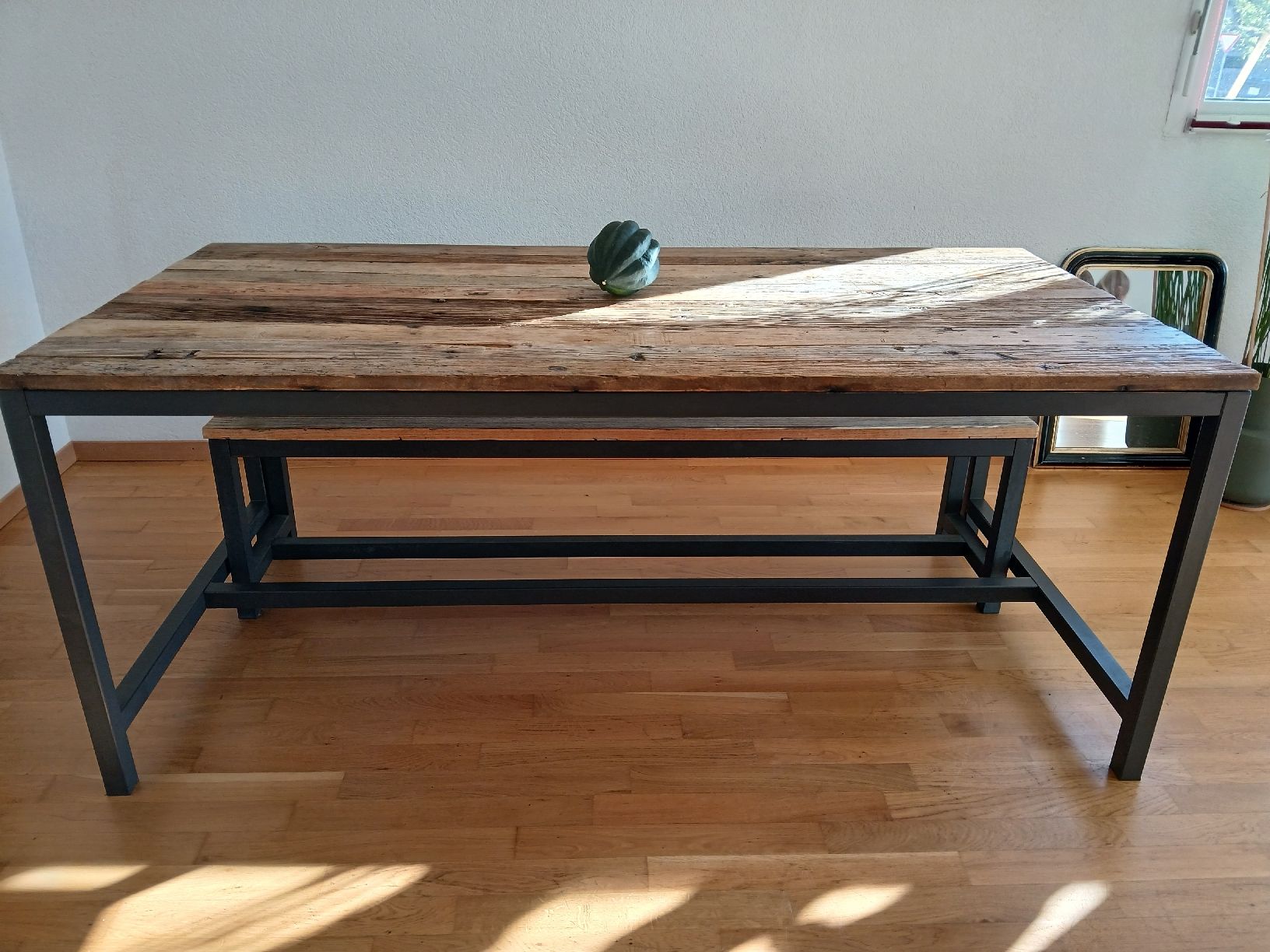 Tables: Ensemble table et banc – D'occasion à Concise par nan_8dqn 4