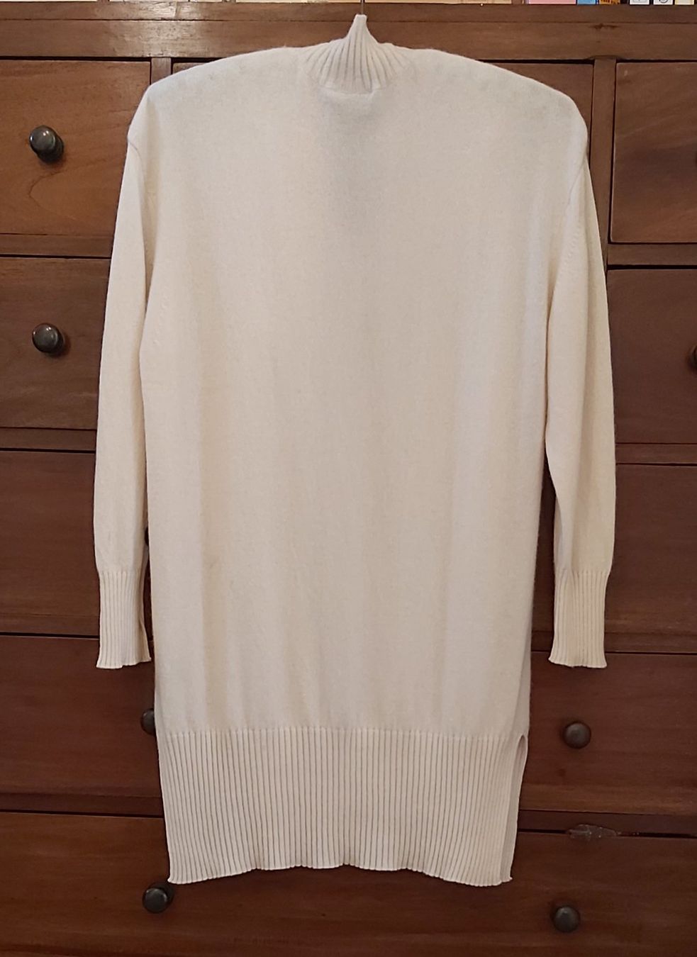 Maglioni & Felpe: Eleganter langer Kaschmir-Pullover neuwertig – Usato da Baden venduto da siomour 1