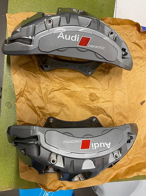Toutes les pièces auto: Audi RS6 4G Keramik Bremssättel – D'occasion à Heiden par nidirs4