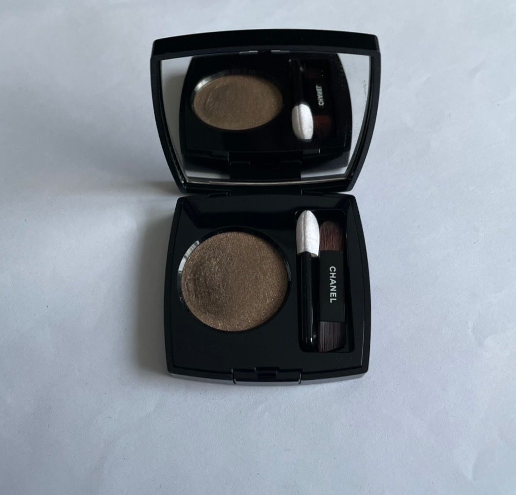 Chanel Make-up: Chanel Lidschatten NP. 59.90 – Nuovo (secondo la descrizione) da Rüfenacht BE venduto da Milena_1 6
