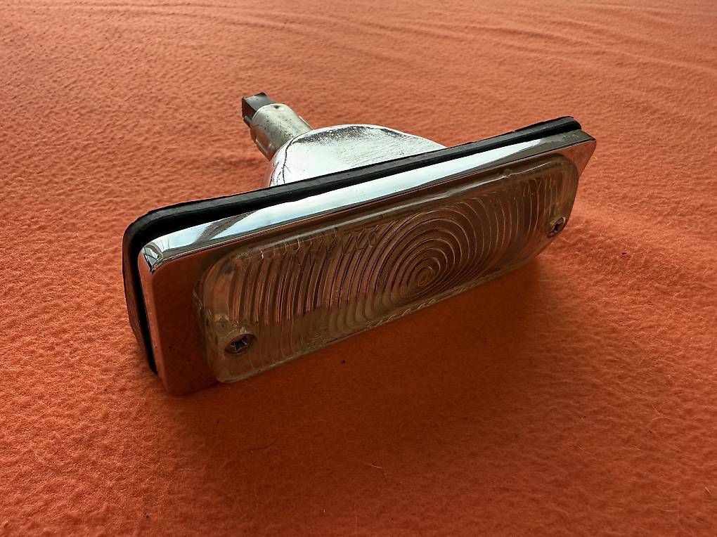 Tutti pezzi di ricambio auto: Original NOS Rückfahrscheinwerfer Alfa GT Bertone – Nuovo (secondo la descrizione) da Obfelden venduto da ScuderiaVeloce