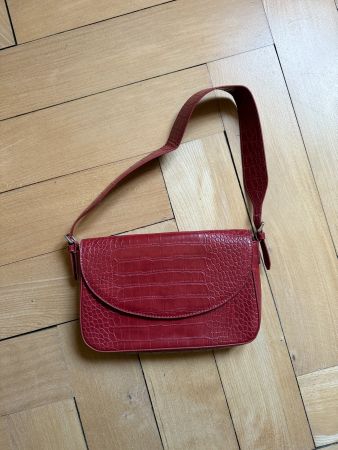MANGO - Schultertasche weinrot in Kroko-Optik