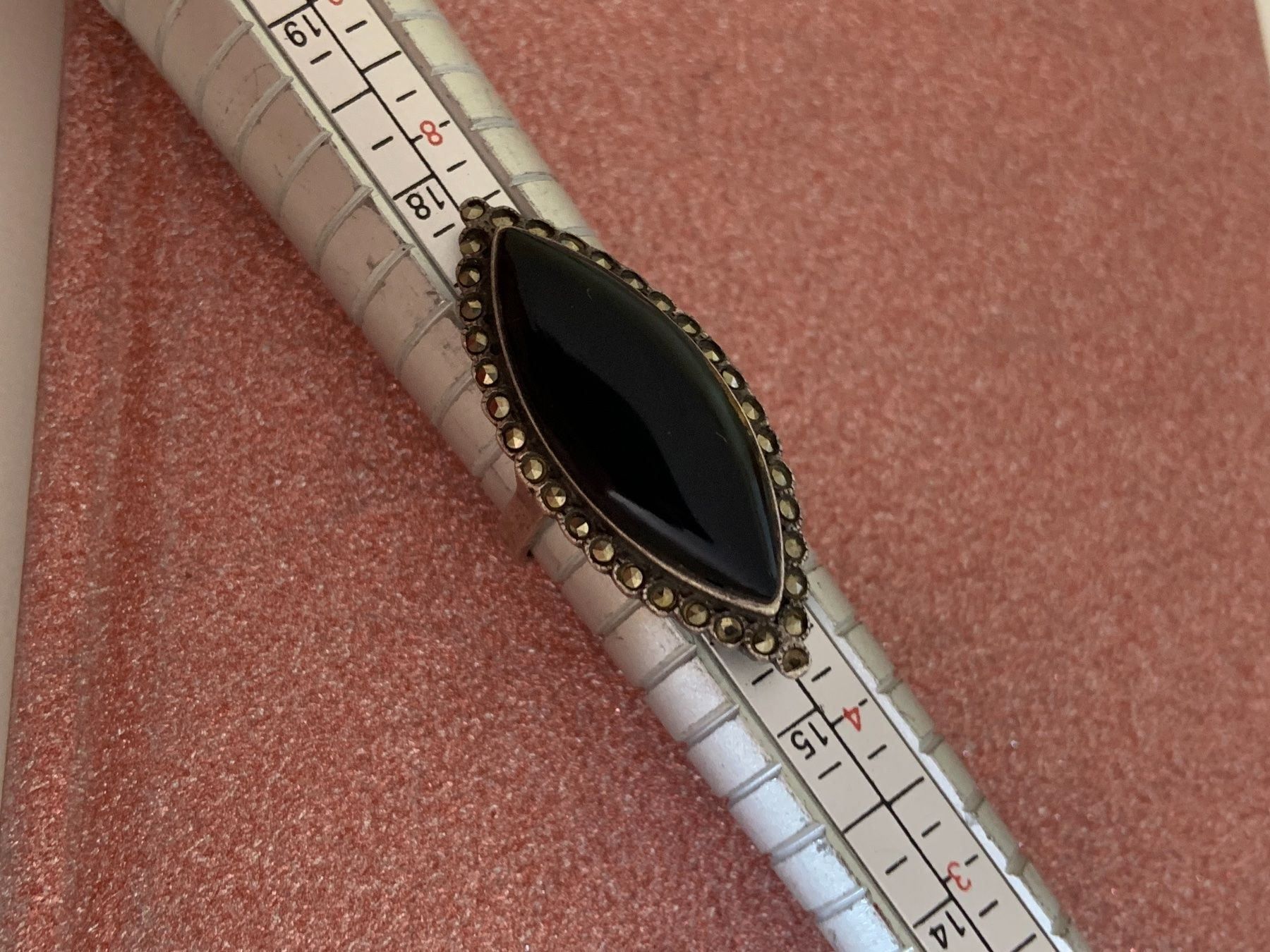 Onyx Ringe: Ring ONYX-MANDELFORM rg 52 – Gebraucht aus Dittingen von Bellevista 1