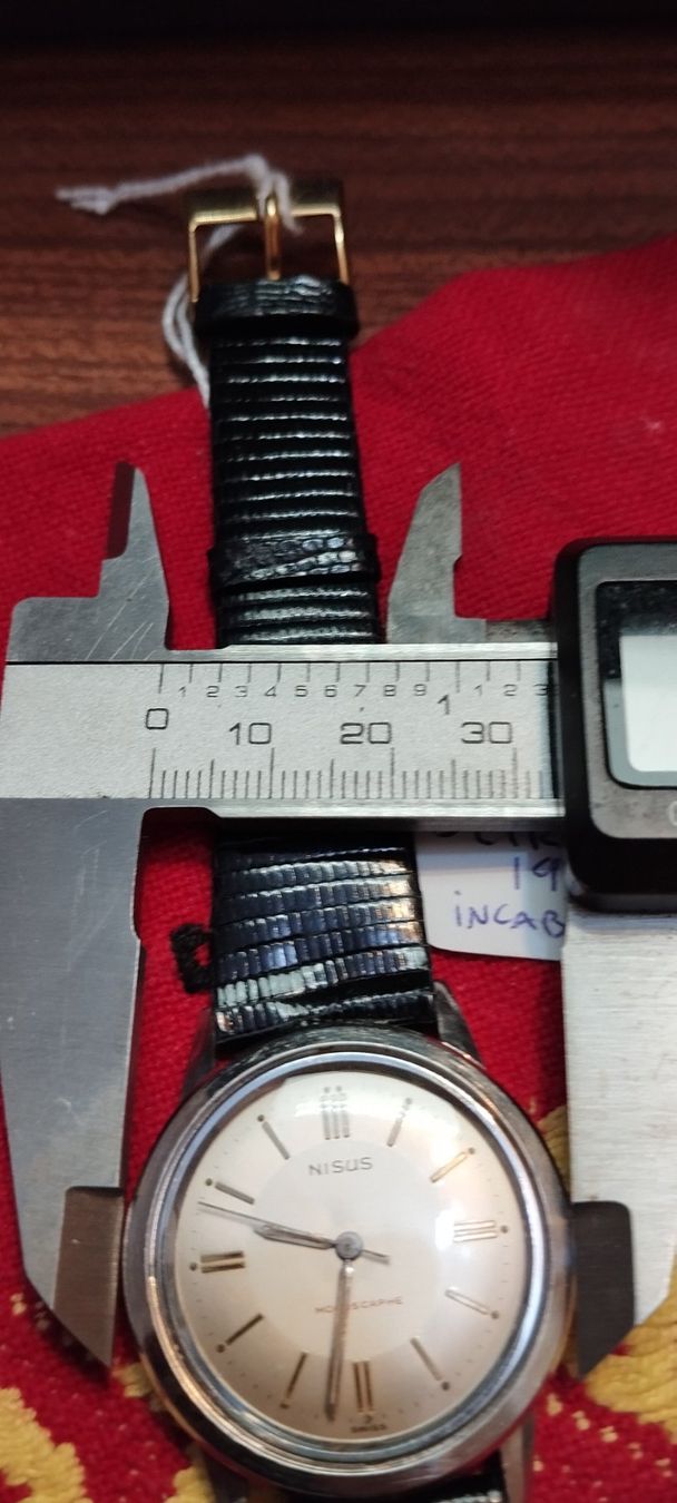 Orologi: Montre nisus – Usato da La Chaux-de-Fonds venduto da jac_9llg 8