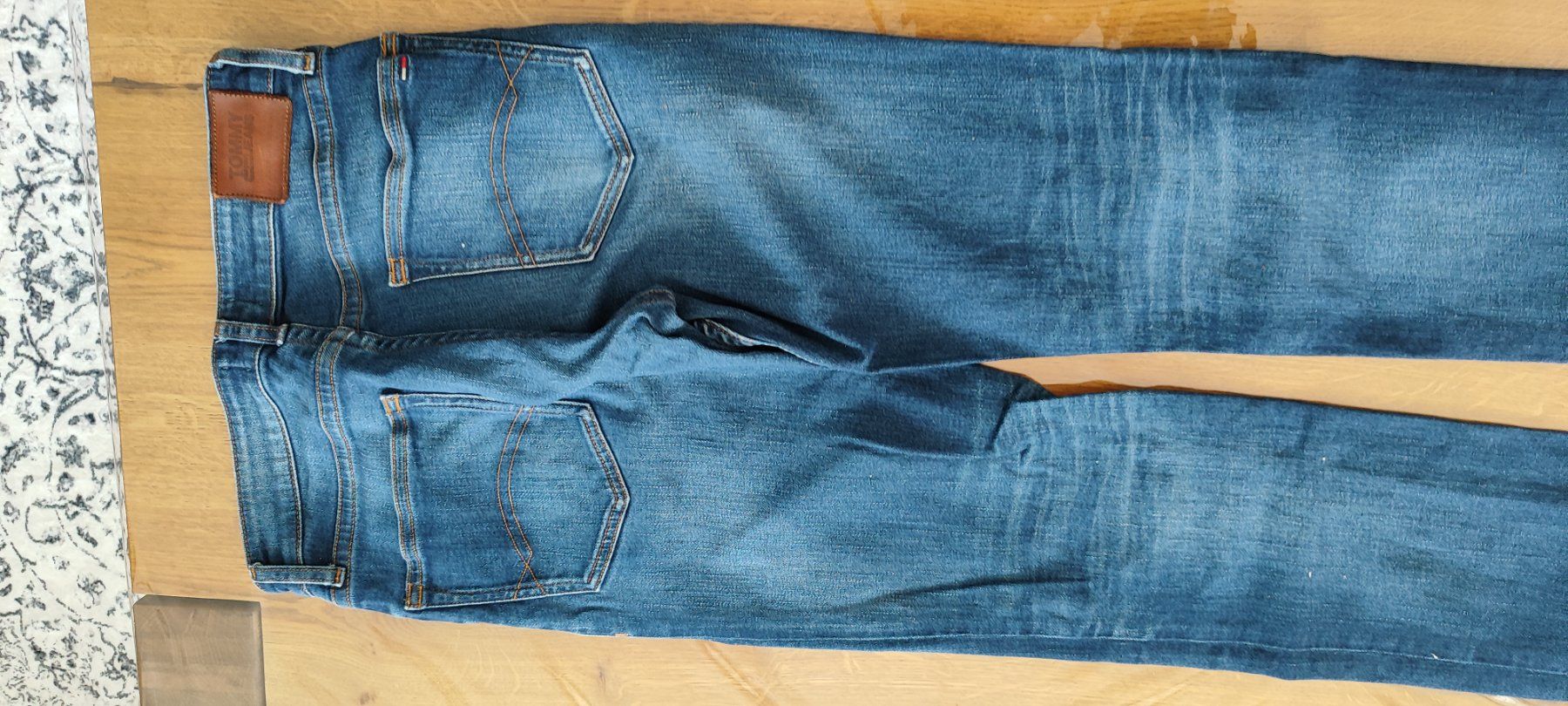 Tommy Hilfiger Jeans: Tommy Hilfiger Jeans – Usato da Chur venduto da djovanna 1