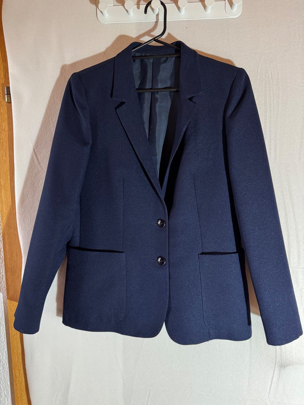 Vestes: Dunkelblauer Blazer Gr. 40 – D'occasion à Grosswangen par second_hand_dress