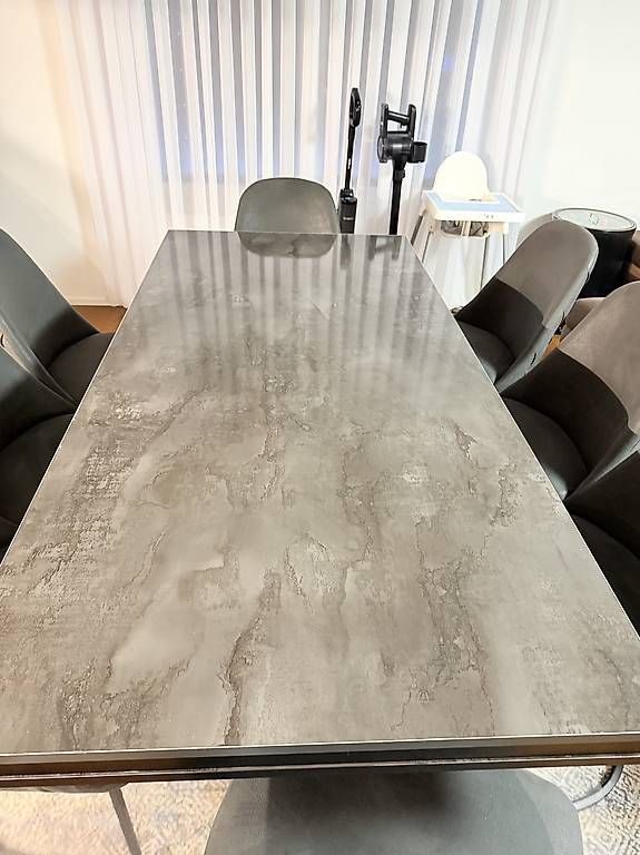 Tavoli: Esstisch mit 8 Stühle – Usato da Lengnau BE venduto da Vagashi