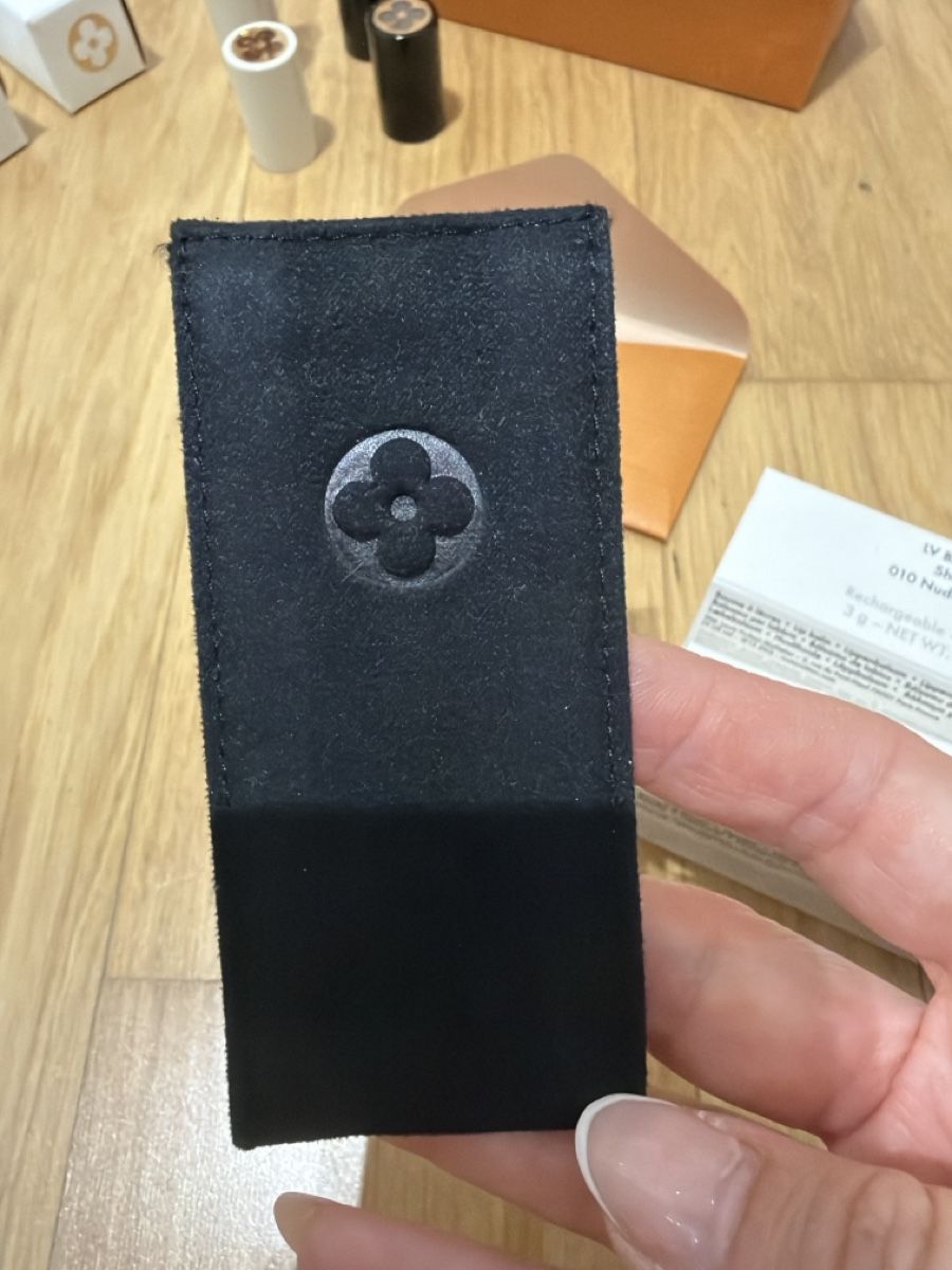 Make-up: Original 2 Louis Vuitton Lippenstifte – Nuovo (secondo la descrizione) da Binz venduto da Sandra830 2