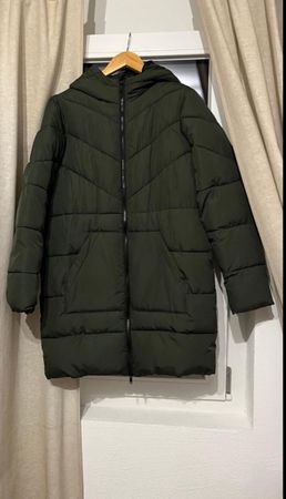 Noisy May Winterjacke, Gr. S, olivgrün, neuwertig!