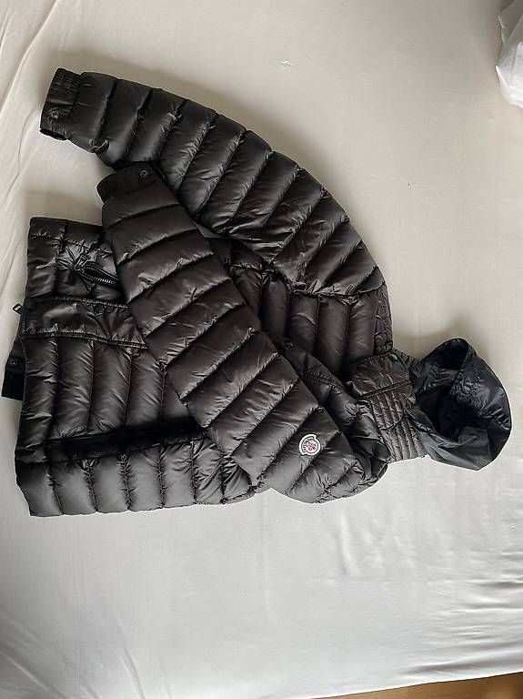 Giacche: Moncler Daunenjacke – Usato da Oberrohrdorf venduto da nuba78 1