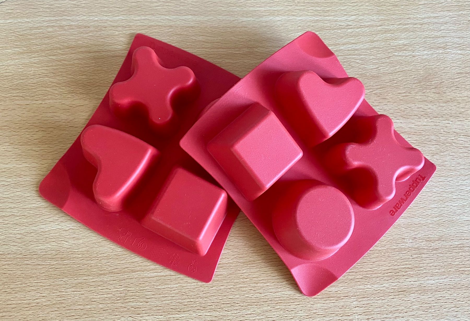 Tupperware Teglie da forno: TUPPERWARE - Silikonformen - NEU – Nuovo (secondo la descrizione) da Nottwil venduto da Romy80 1