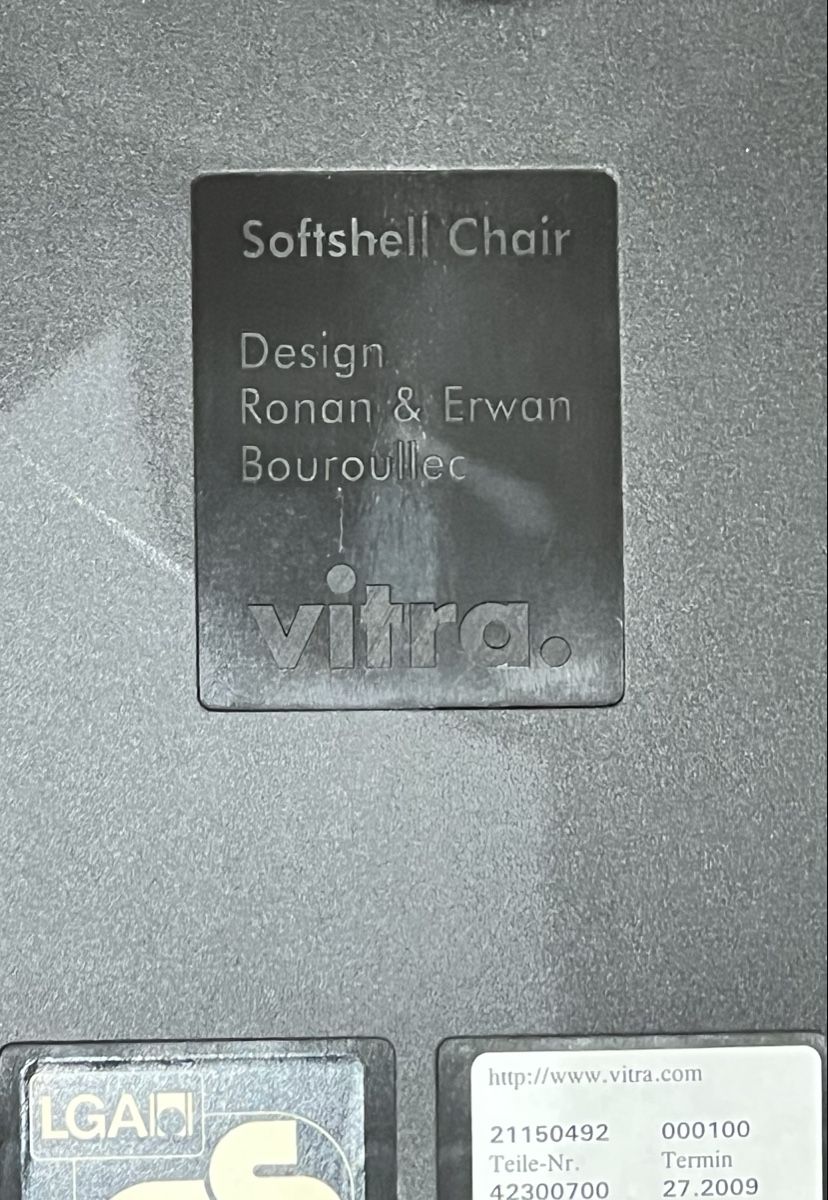 Vitra Sessel: Vitra Softshell Chair orange Ronan Erwan Bouroullec 2 Stk. – Gebraucht aus Adliswil von buch_und_kunst 7