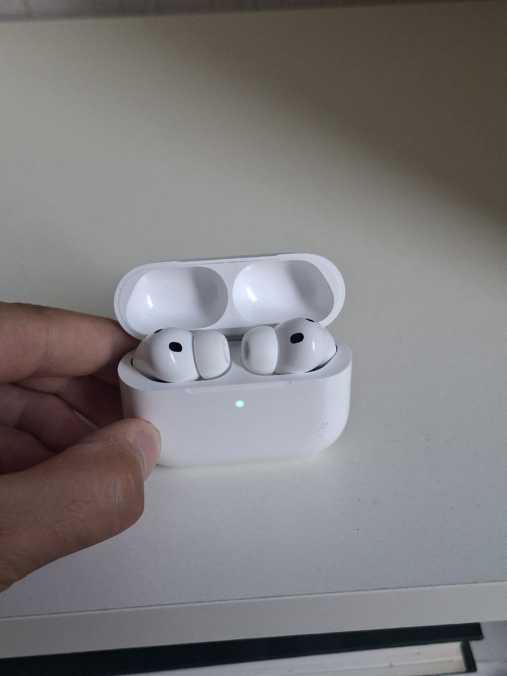 Apple Cuffie: Air Pods pro 3 – Usato da Genève venduto da pau_tnd9 3