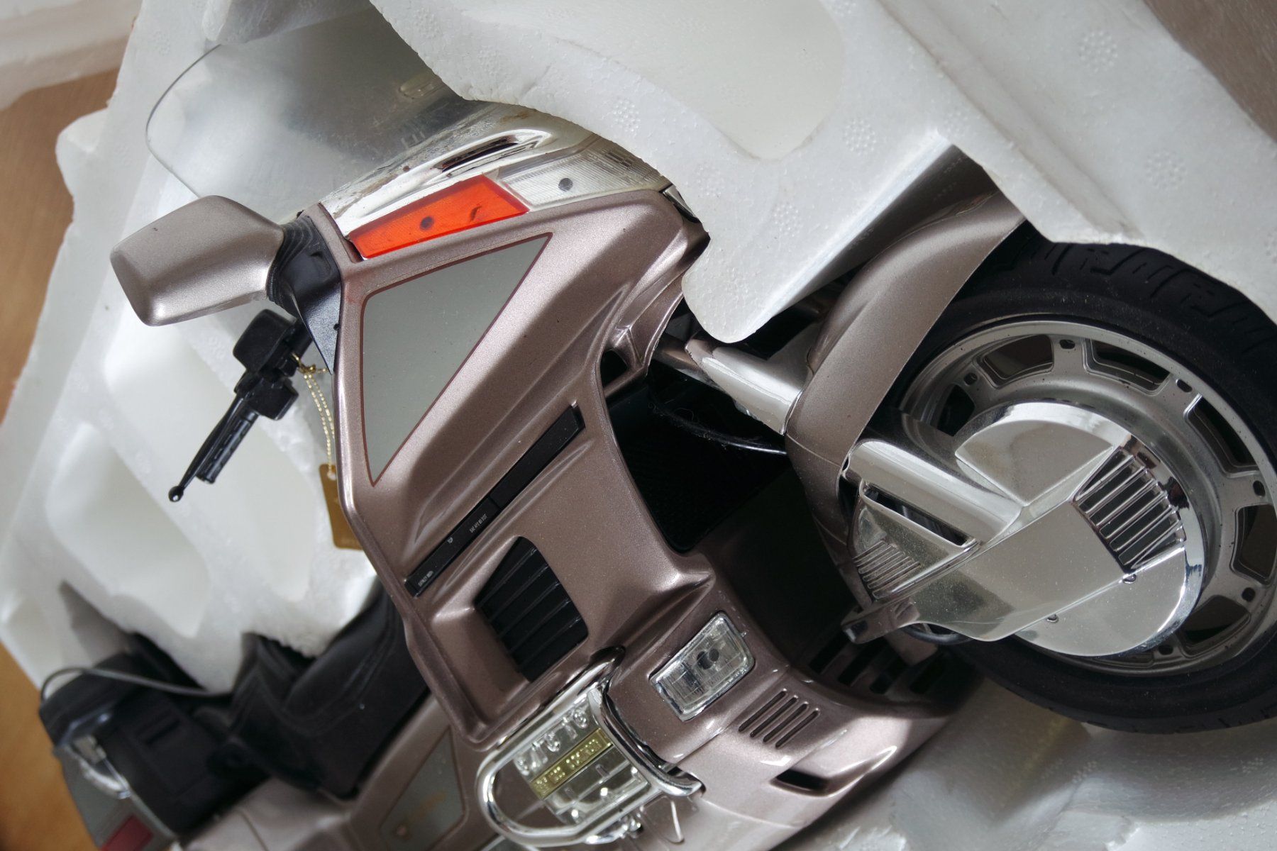 Modellini d'auto: MOTO GOLDWIN – Usato da Avenches venduto da WEBHobby 2