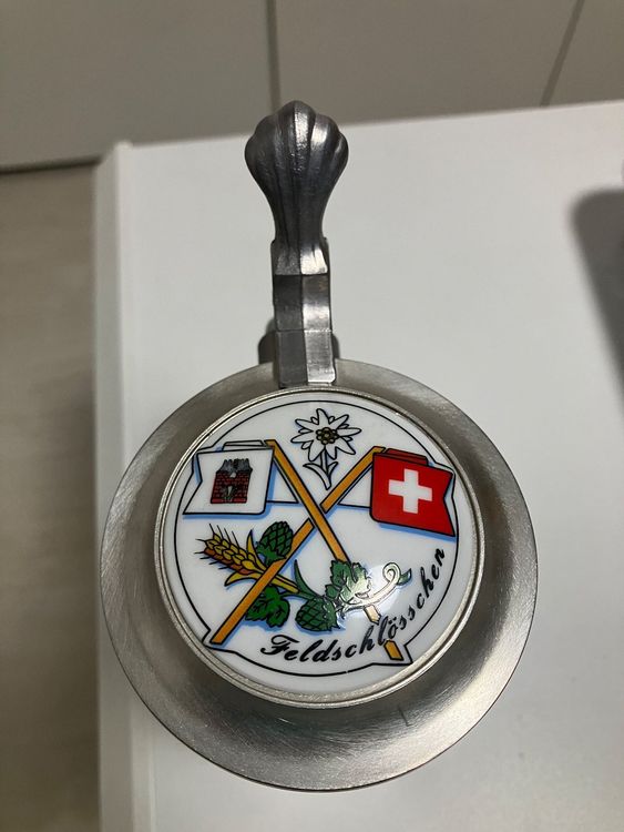 Zinndeckel Auf Bierkrug Montieren