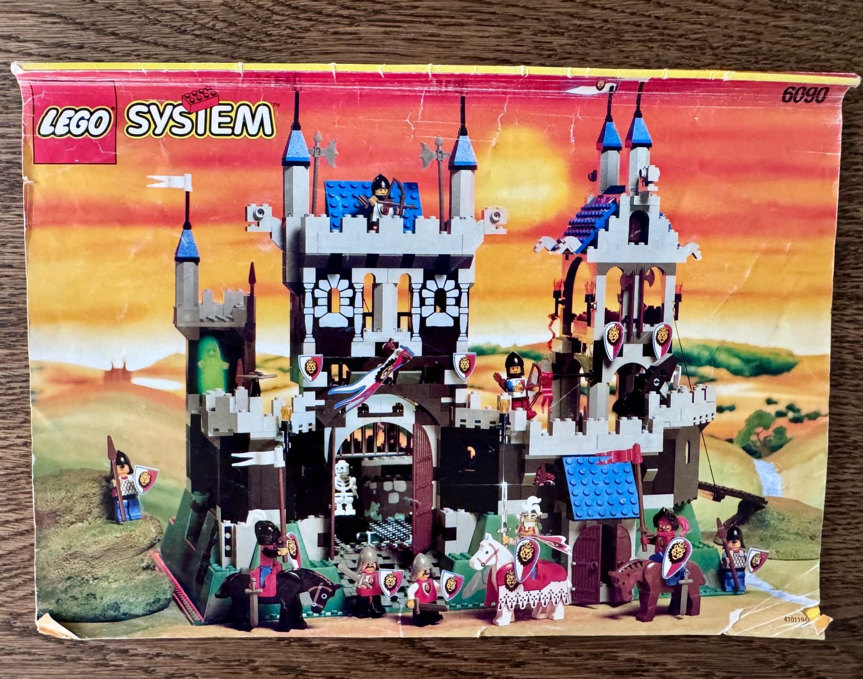 Lego Kit di costruzioni: LEGO Castle 6090 Royal Knight's Castle – Usato da Riehen venduto da will_stubbings 8