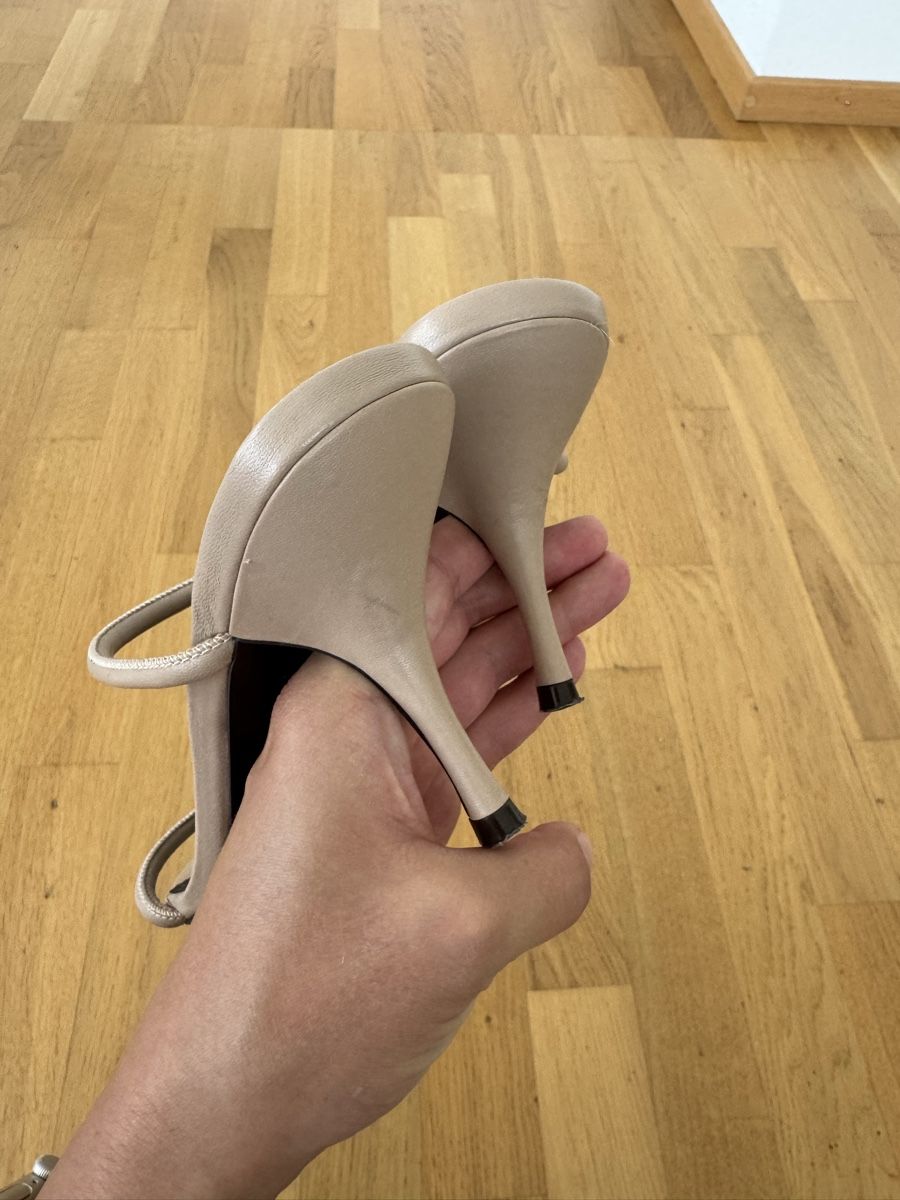 Scarpe da donna: Reiss Ledersandalen, 39 – Usato da Uetikon am See venduto da happywishes 3