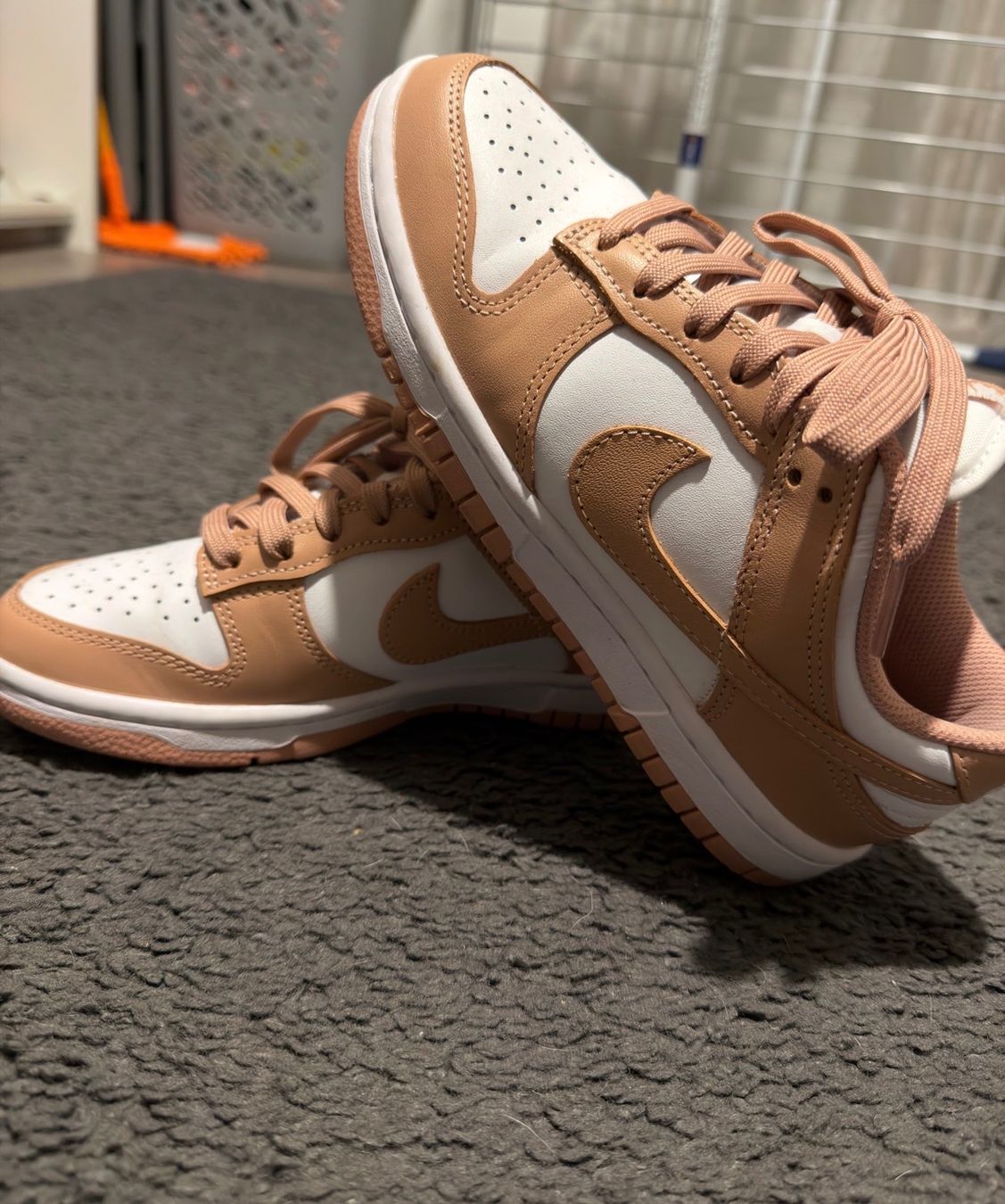 Nike Chaussures hommes: Nike Dunk – D'occasion à Moutier par Rafaela_Fi 3