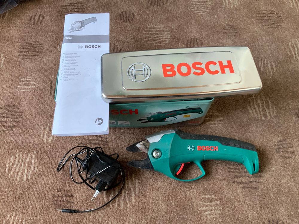 Bosch Ciso AkkuGartenschere Astschere Comprare su Ricardo