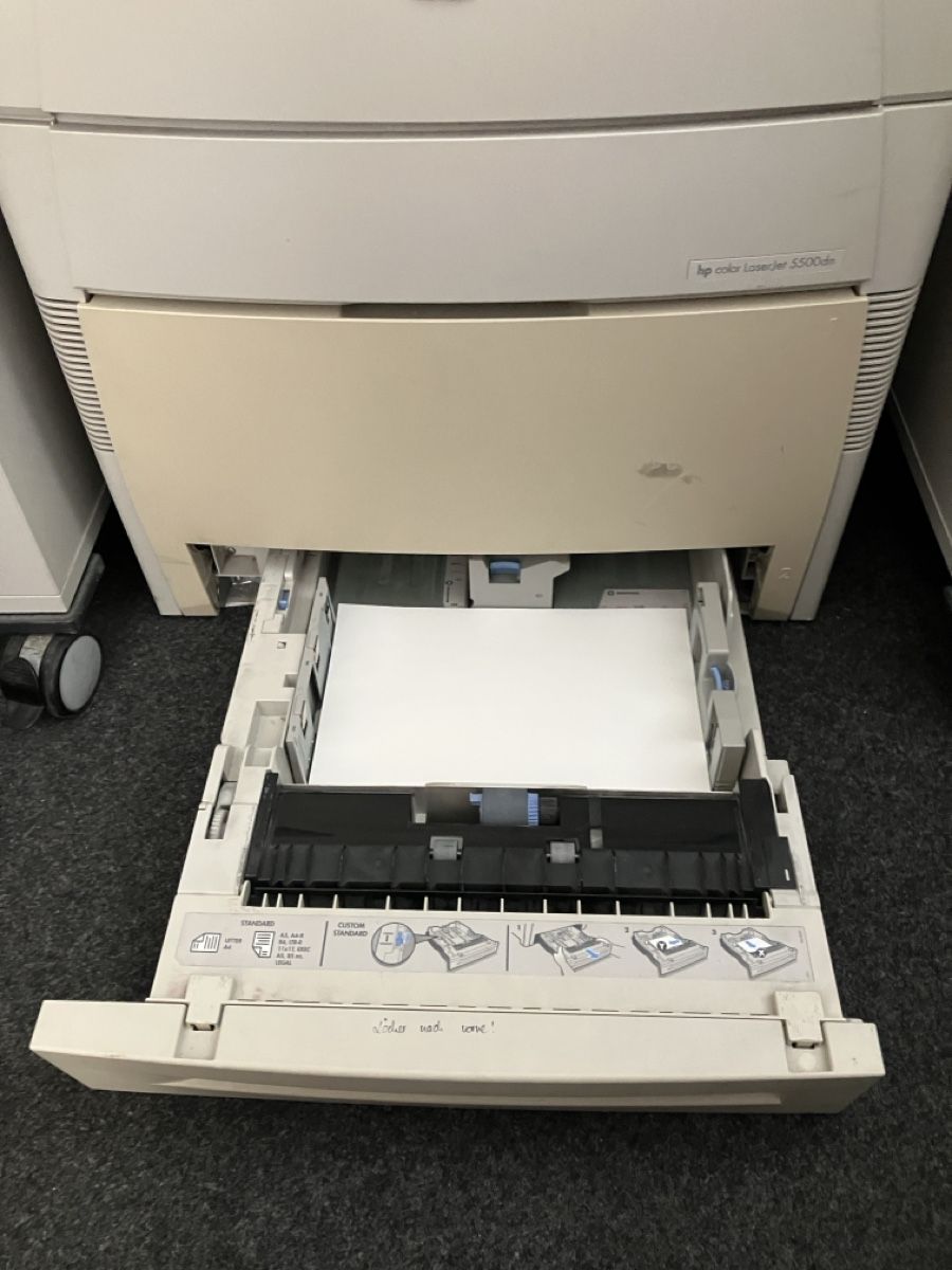 Hewlett Packard Stampanti: HP Color LaserJet 5550dt – Usato da Zürich venduto da 2fresh4u 2