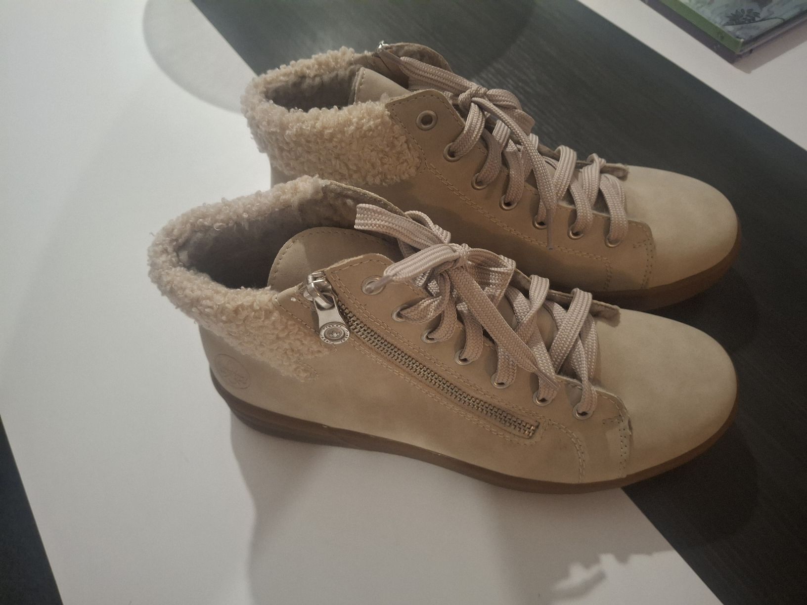 Rieker Scarpe da donna: Chaussures de marque "Rieker" / Taille 39 – Nuovo (secondo la descrizione) da Morges venduto da ProfesseurJones 1