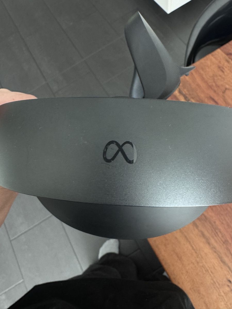 Meta Casque VR: Meta Quest Pro VR-Brille  inkl. Controller & Ladestation – Neuf (Voir description) à Reinach AG par ece_dnj7 2